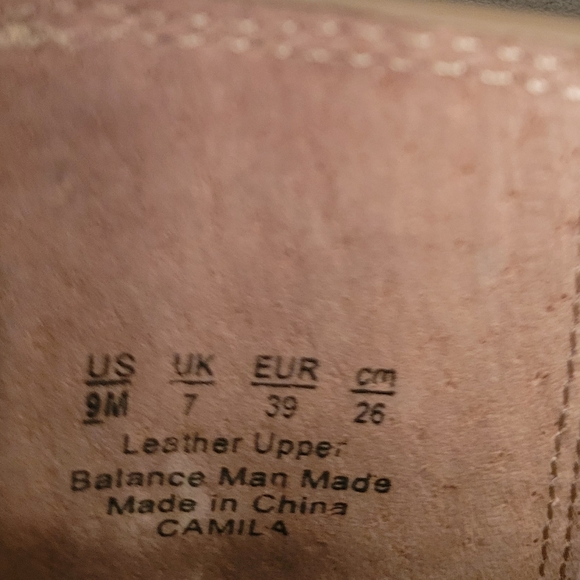 Zodiac suede heels size 9 - Picture 3 of 7